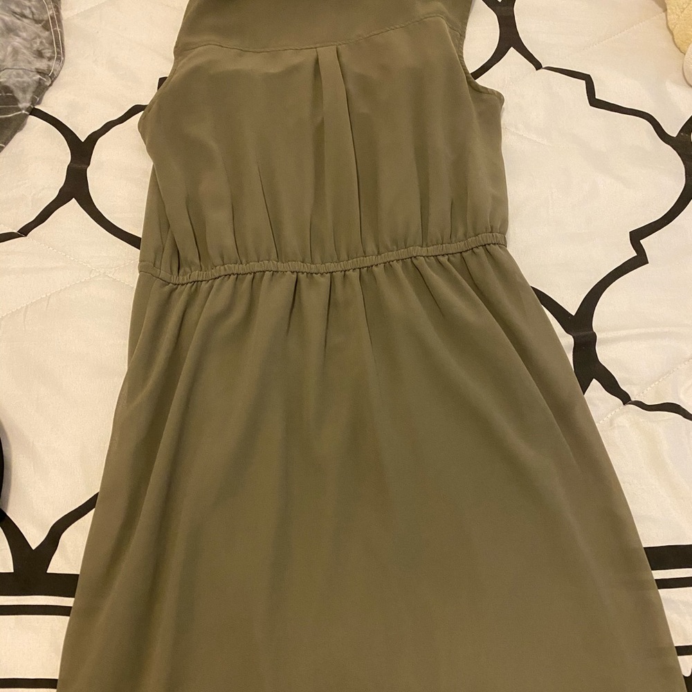 Dress - Picture 4 of 4